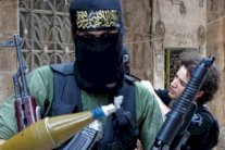 1700 قتيل في شهر من المعارك بين داعش وكتائب إسلامية في سوريا