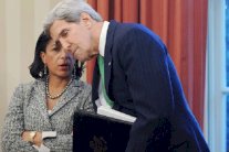 رايس تهاجم إسرائيل دفاعاً عن كيري 