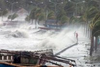 بريطانيا تستعد لمزيد من الفيضانات جراء الرياح العاتية