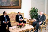 شبان يهتفون ضد السيسي خلال زيارة وزير مصري في موريتانيا