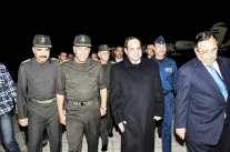 السيسي إرتدى في روسيا ثوب رجل الدولة