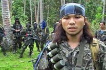 الجيش الفلبيني يهاجم جماعة أبو سياف التي تحتجز ثلاثة رهائن 