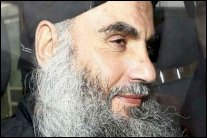 أبو قتادة يحوّل محاكمته ساحة 