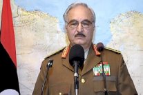 قيادة الجيش الليبي تدعو حفتر إلى الاستسلام طوعًا 