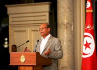 المرزوقي أمام خيارين: إستقالة فورية أو تعهد بعدم الترشح للرئاسة