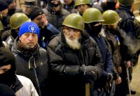 أزمة أوكرانيا تشهد هدوءا وقادة المعارضة يلتقون ميركل