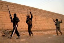 سقوط مناطق في العراق وتحذير من انتقال القتال لقلب العاصمة