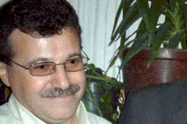 الإفراج عن الكاتب السوري المعارض أكرم البني