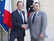 هولاند يتصل بالعاهل المغربي لإحتواء الخلاف الديبلوماسي