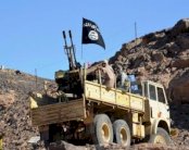 القاعدة في اليمن اعدمت احد عناصرها بتهمة 