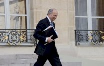 فرنسا تدعو إلى تعليق التحضير لاجتماع مجموعة الثماني في سوتشي