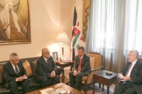 عبدالله الثاني يؤكد عمق العلاقات مع المغرب 