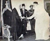 ليبيا تقرر اعادة الاعتبار للملك ادريس السنوسي الذي اطاحه القذافي