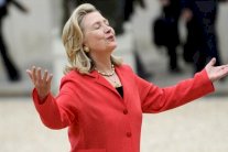 توجيهات سرية تلقتها هيلاري كلينتون لجعلها سياسية