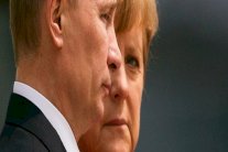 الأنظار موجهة صوب ميركل لإيجاد مخرج لأزمة القرم