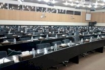 الموازنة تعطل البرلمان العراقي والسيستاني يحرّم هدايا الانتخابات