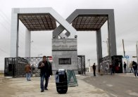 نواب حماس يعتصمون امام السفارة المصرية لمطالبة بفتح معبر رفح 