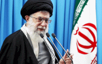 خامنئي ينكر (الهولوكوست) ويهاجم غطرسة الغرب