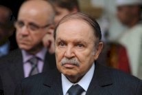 مرض بوتفليقة يثنيه عن هوايته المفضلة: التجول وإلقاء الخطب