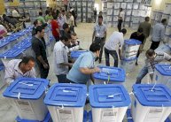 ضغوط لتعديل قانون الانتخابات بعد استقالة اعضاء المفوضية