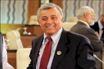 رئيس المجلس الوطني الليبي يصل إلى الكويت للمشاركة في القمة 