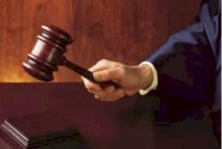إدانة مدير صحيفة وكاتب عمود بتهمة القذف في الجزائر