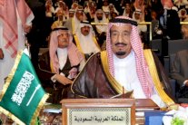 الأمير سلمان يدعو لمنح الائتلاف السوري مقعد دمشق في قمة الكويت