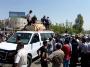 اهالي الموصل يشيعون الصحافي واثق الغضنفري