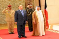 رئيس اليمن يصل إلى الكويت للمشاركة في القمة العربية