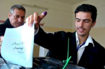 سكان الفلوجة سيشاركون في الانتخابات العراقية خارج مدينتهم