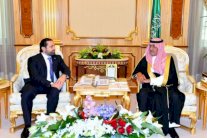 سعد الحريري يهنئ الأمير مقرن بتوليه المنصب الجديد