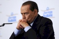 برلوسكوني سيمضي عقوبته على شكل اشغال ذات منفعة عامة 