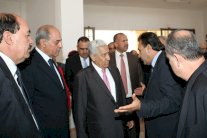 راشق الحذاء يعتذر لرئيس الحكومة الأردنية