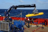 استمرار البحث عن الطائرة الماليزية المفقودة