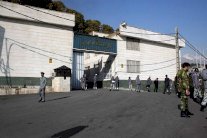 العفو الدولية تدعو لتحقيق بمهاجمة الأمن الإيراني لسجناء سياسيين