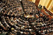 عضو في مجلس الشعب يعلن ترشيح نفسه للانتخابات الرئاسية في سوريا 