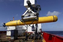 اعصار قد يقضي على آمال العثور على الماليزية المفقودة