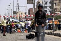 ثغرات أمنية وراء استهداف الشرطة في مصر