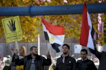 محكمة مصرية تقضي بحبس 13 من انصار مرسي من 5 الى 88 عاما 