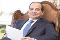 محللون: خطاب السيسي مع البسطاء والنساء رفع شعبيته