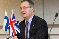 ضابط المارينز لودج سفيراً لبريطانيا في الكويت