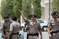 المواطنون السعوديون يشاركون في القبض على المشتبه بهم