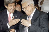 كيري يحادث عباس في لندن الخميس