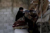 تمديد توقيف سبعة اشخاص في فرنسا يشتبه بتوجههم الى سوريا