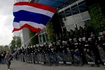  اجتماع الاربعاء بين الخصوم السيايين في تايلاند تحت اشراف الجيش