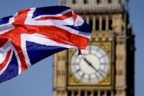 بريطانيا ترفع ناتجها القومي بالبغاء والمخدرات