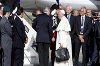 وصول البابا فرانسيس إلى روما