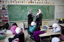 حصان طروادة مؤامرة لأسلمة مدارس بريطانيا 