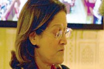 صحافة البحرين تتضامن مع رئيس تحرير (الأيام) 