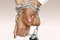 قانون بريطاني ضد الزواج القسري عقوبته السجن 7 سنوات